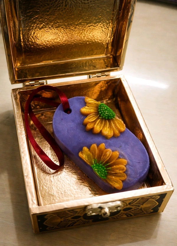Lavender Daizy Hanging Soap